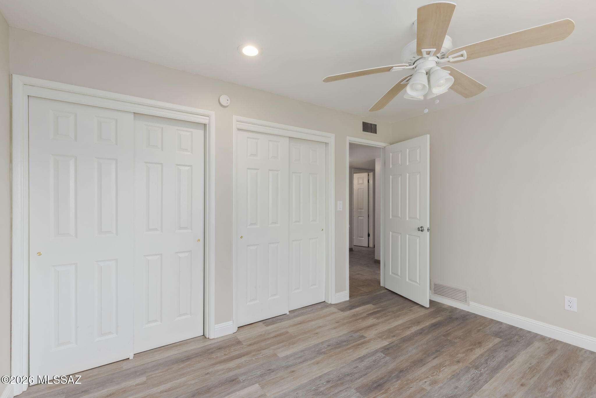 6861 E Hawthorne Circle