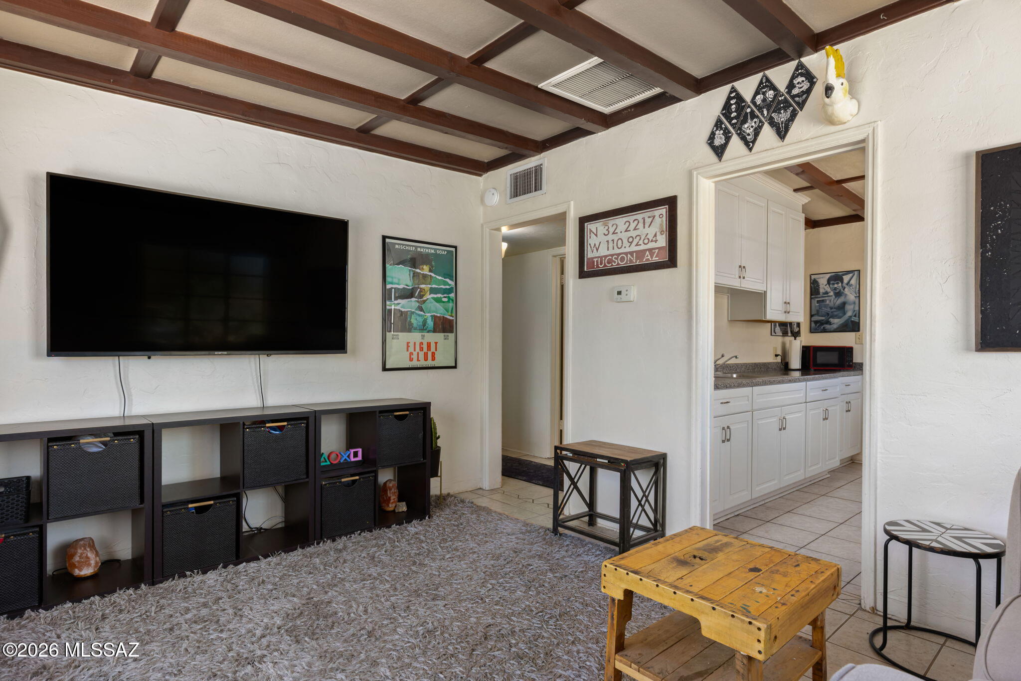 2936 E Edison Street