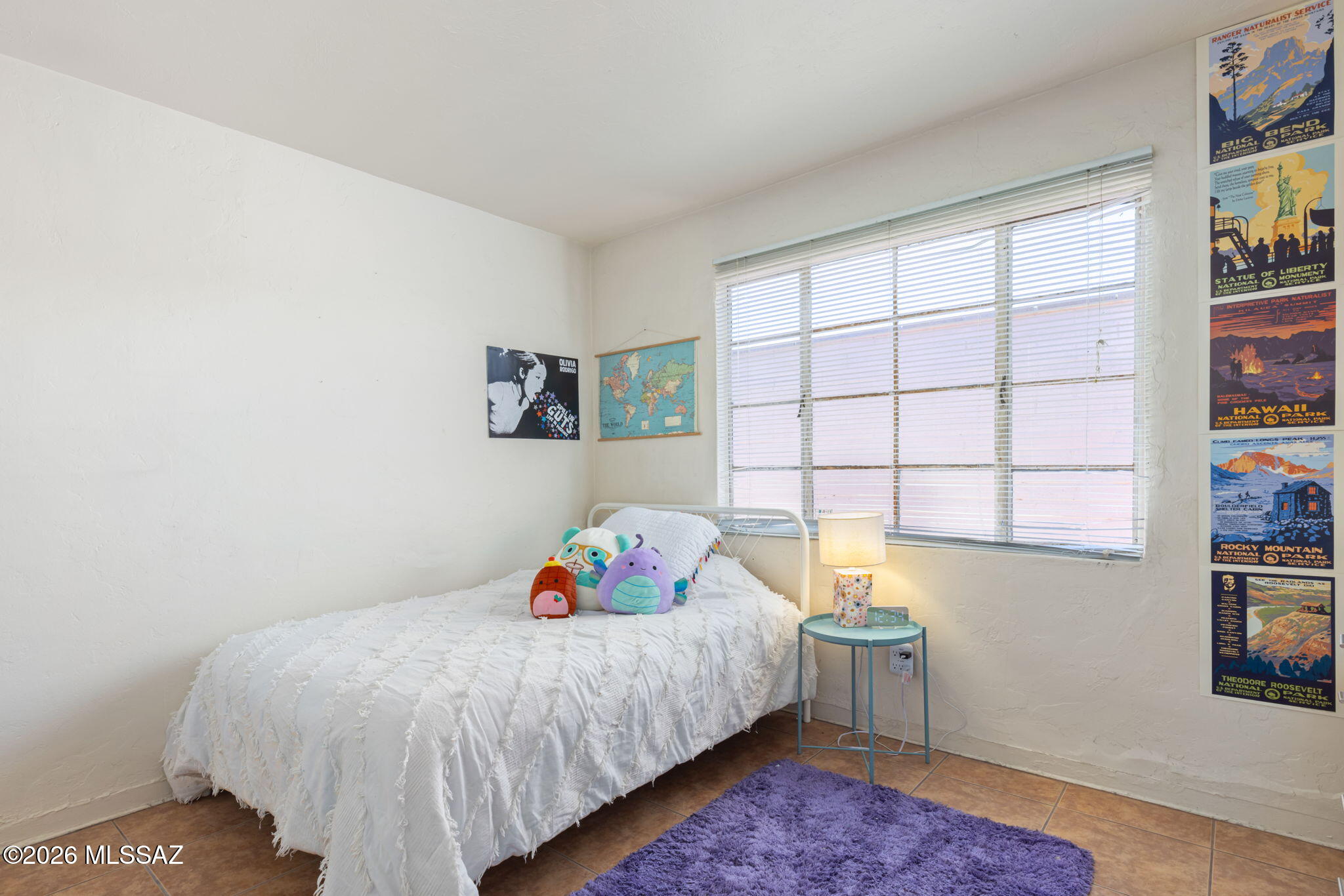 2936 E Edison Street