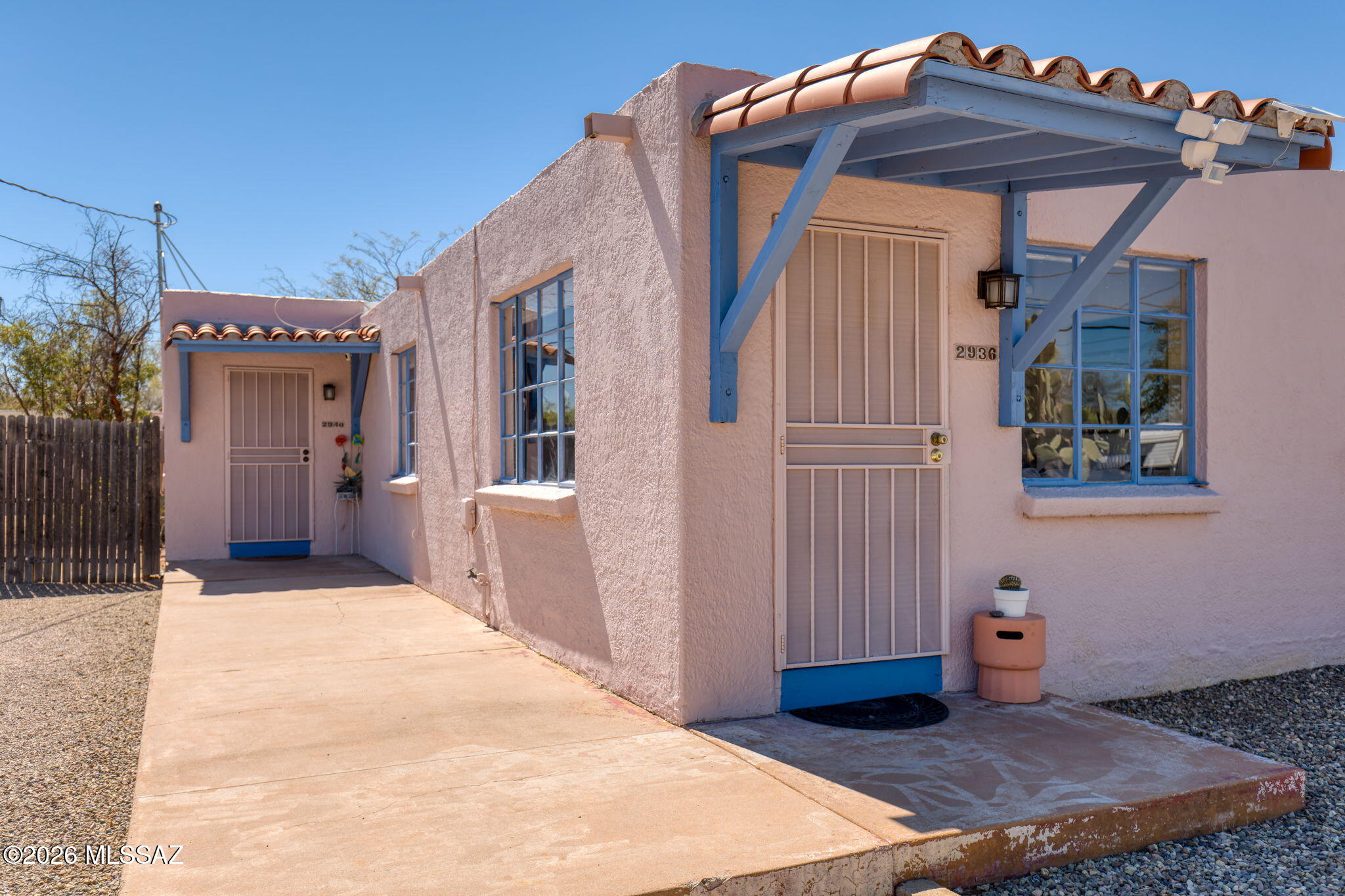 2936 E Edison Street