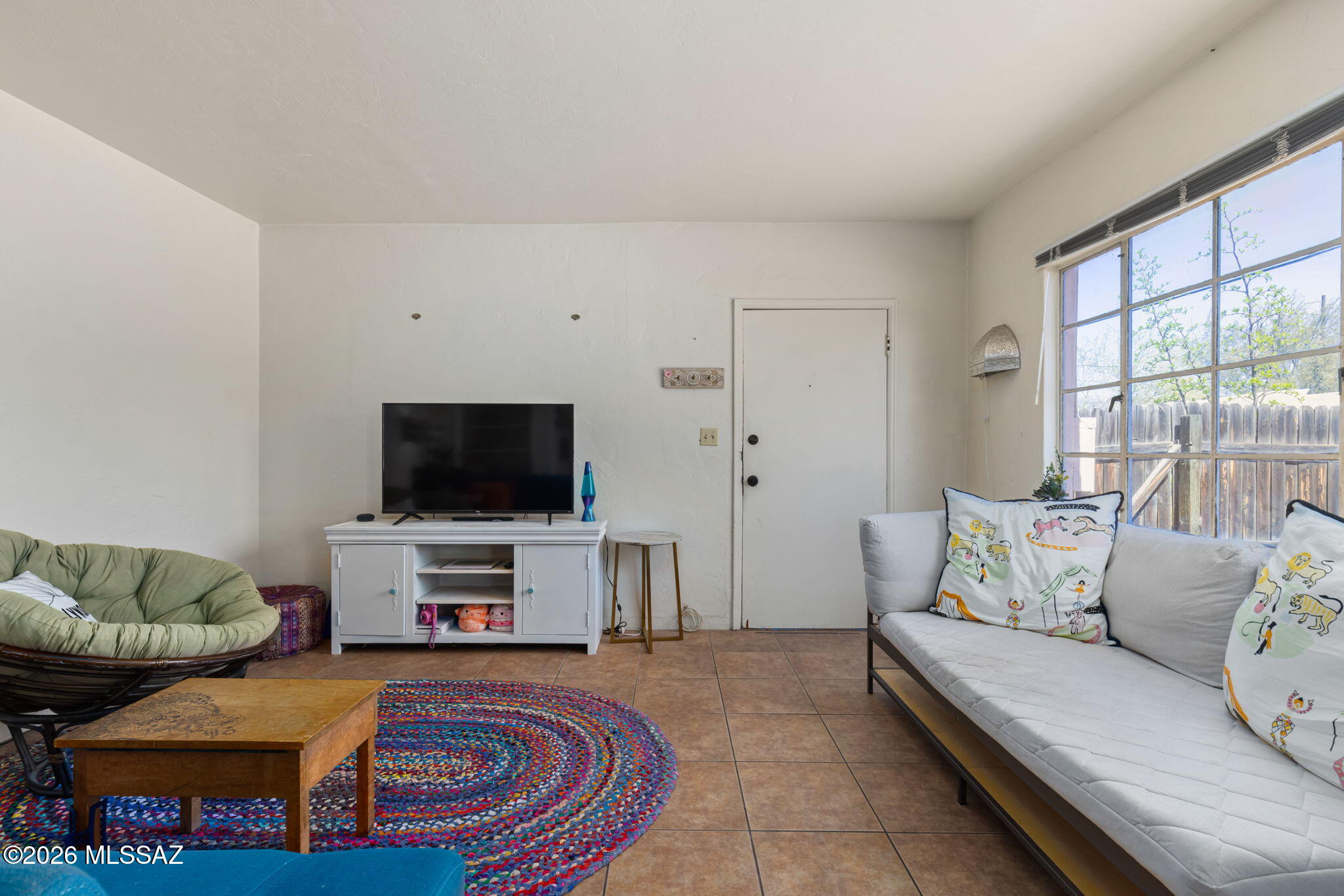 2936 E Edison Street