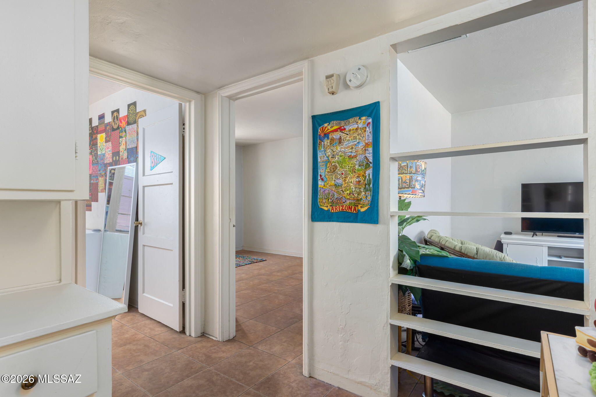 2936 E Edison Street