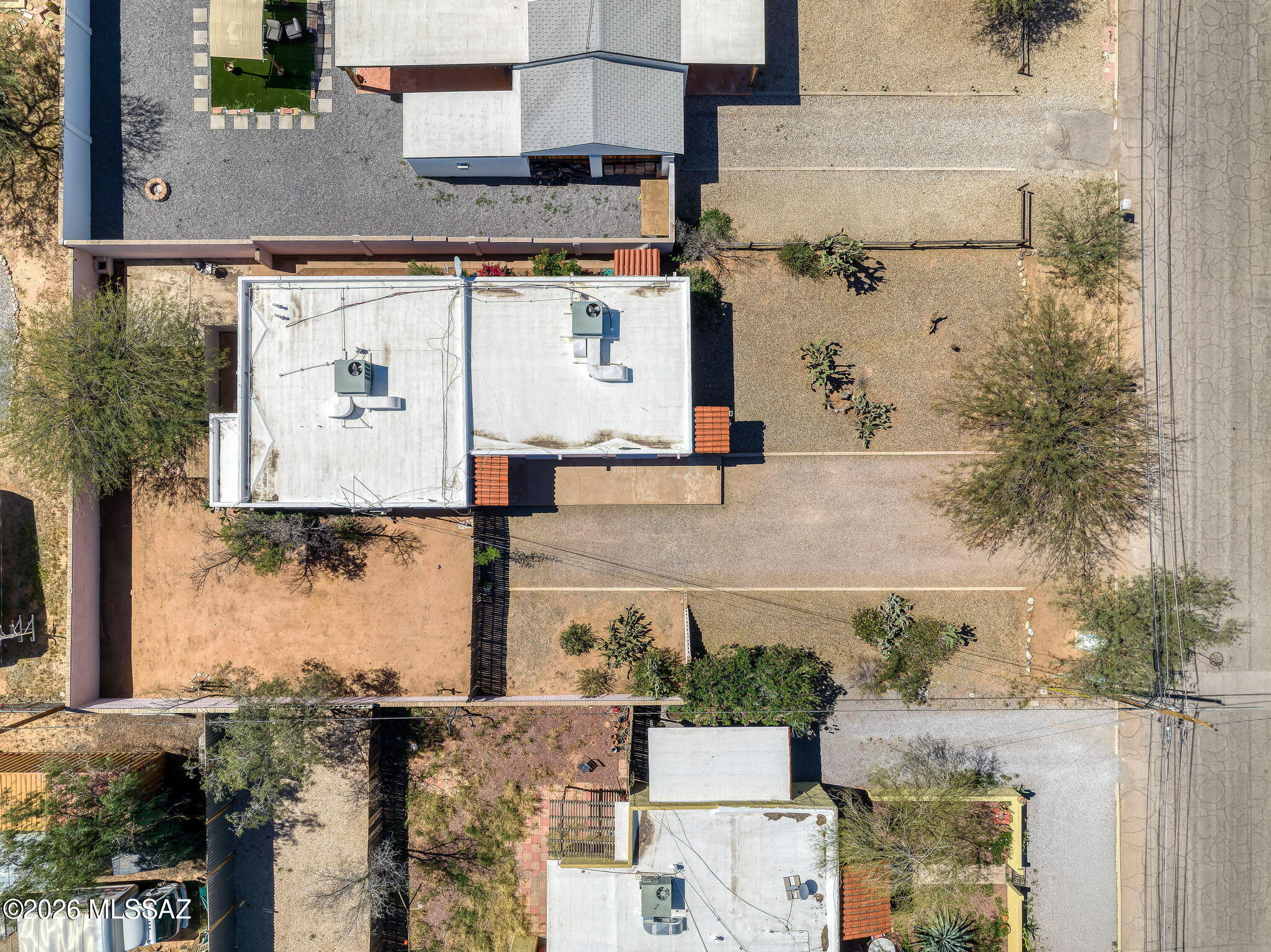 2936 E Edison Street