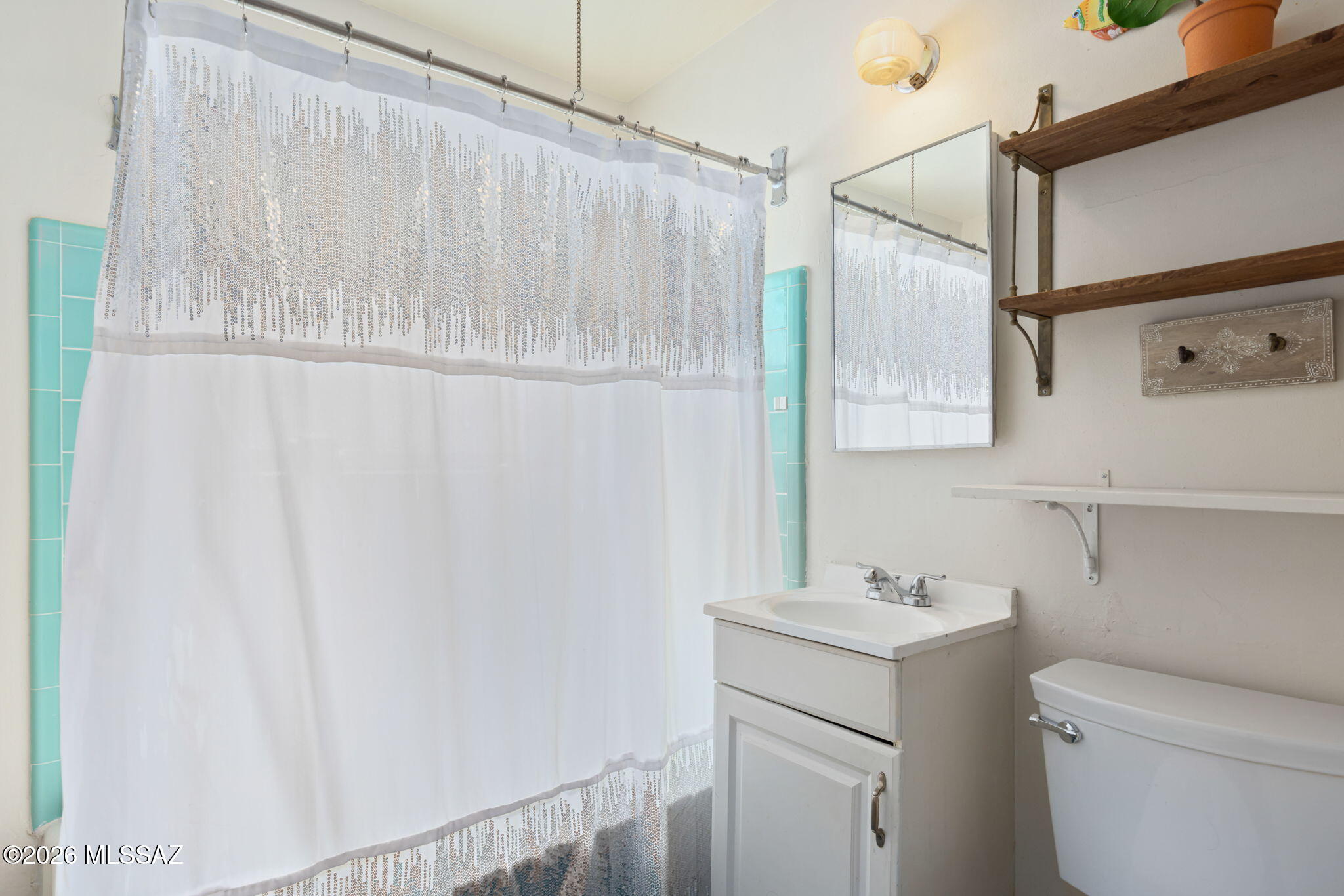 2936 E Edison Street