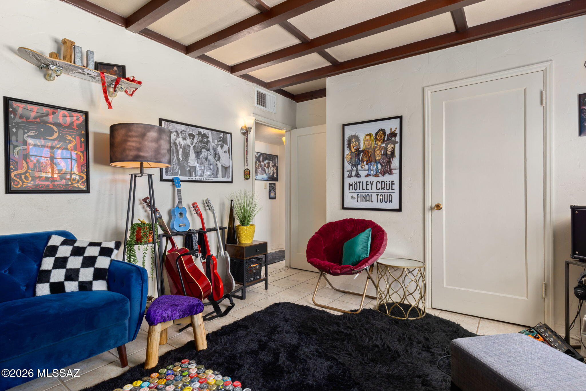 2936 E Edison Street