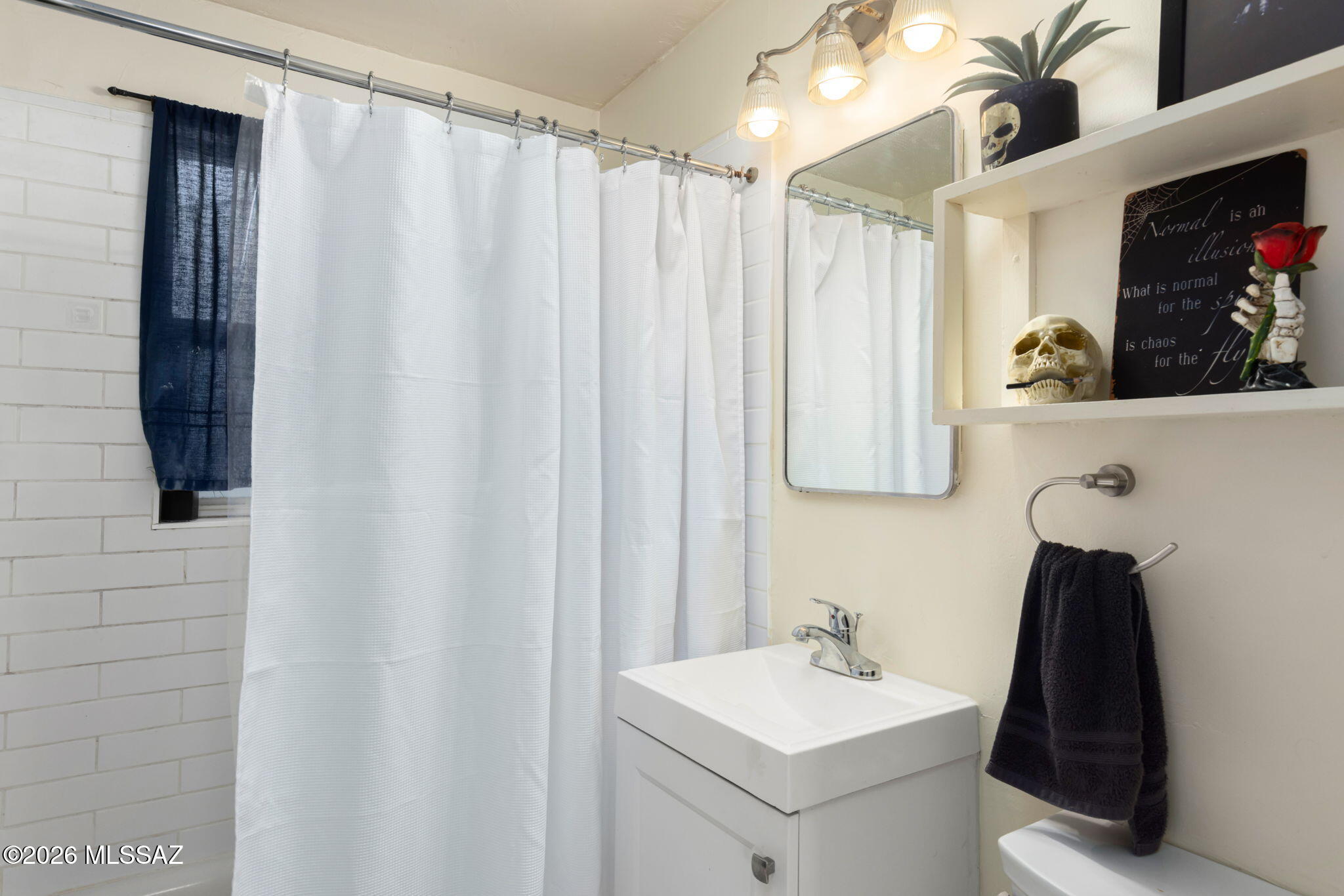 2936 E Edison Street