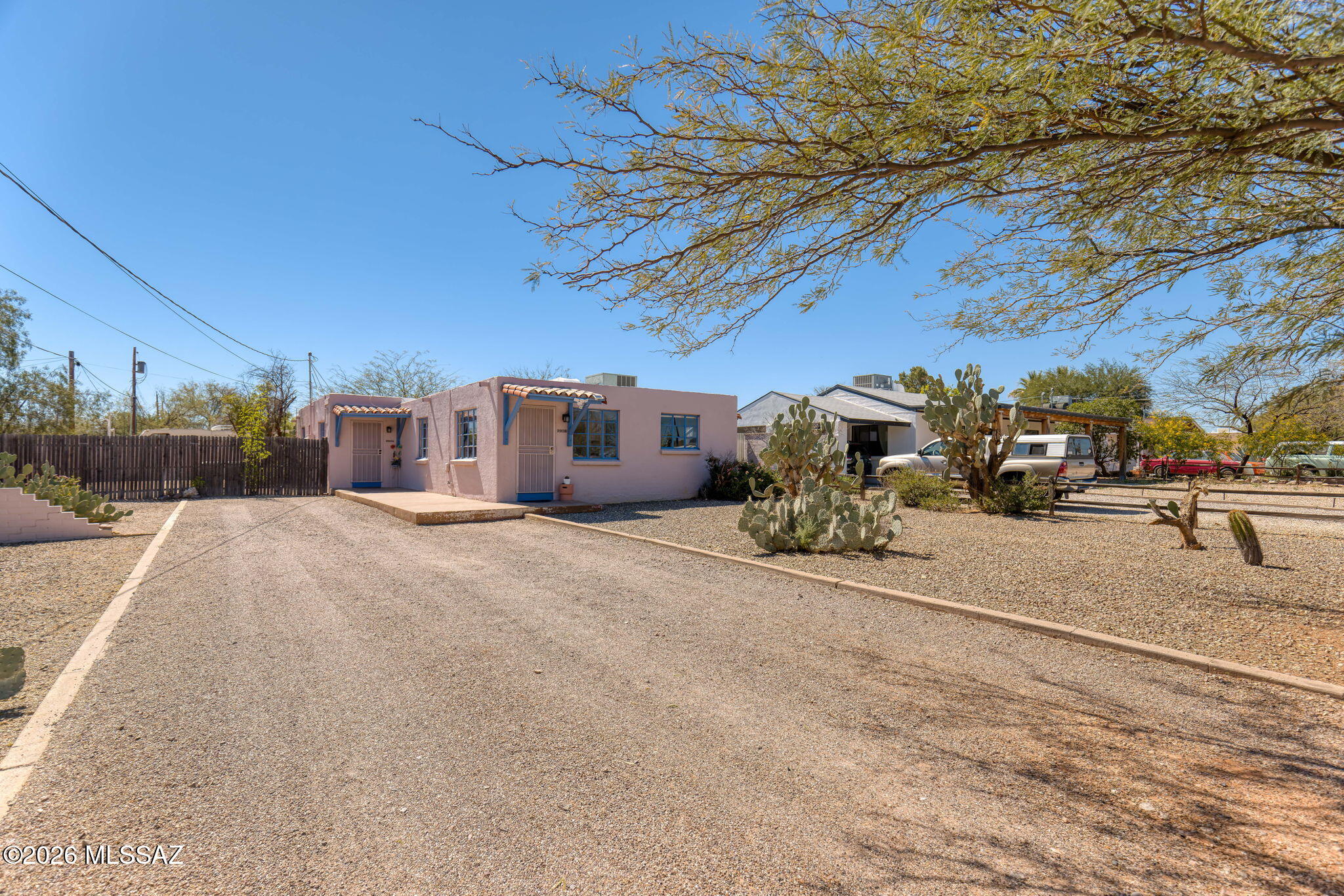 2936 E Edison Street