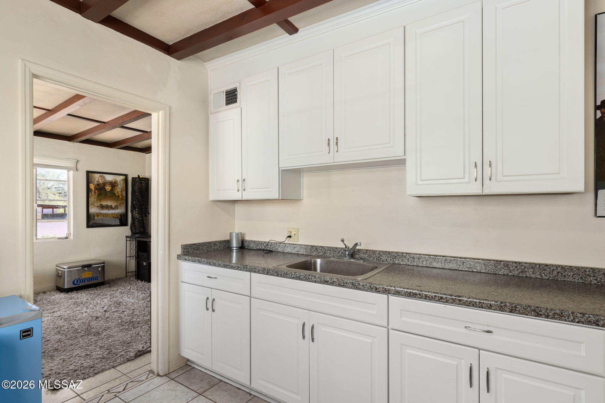 2936 E Edison Street