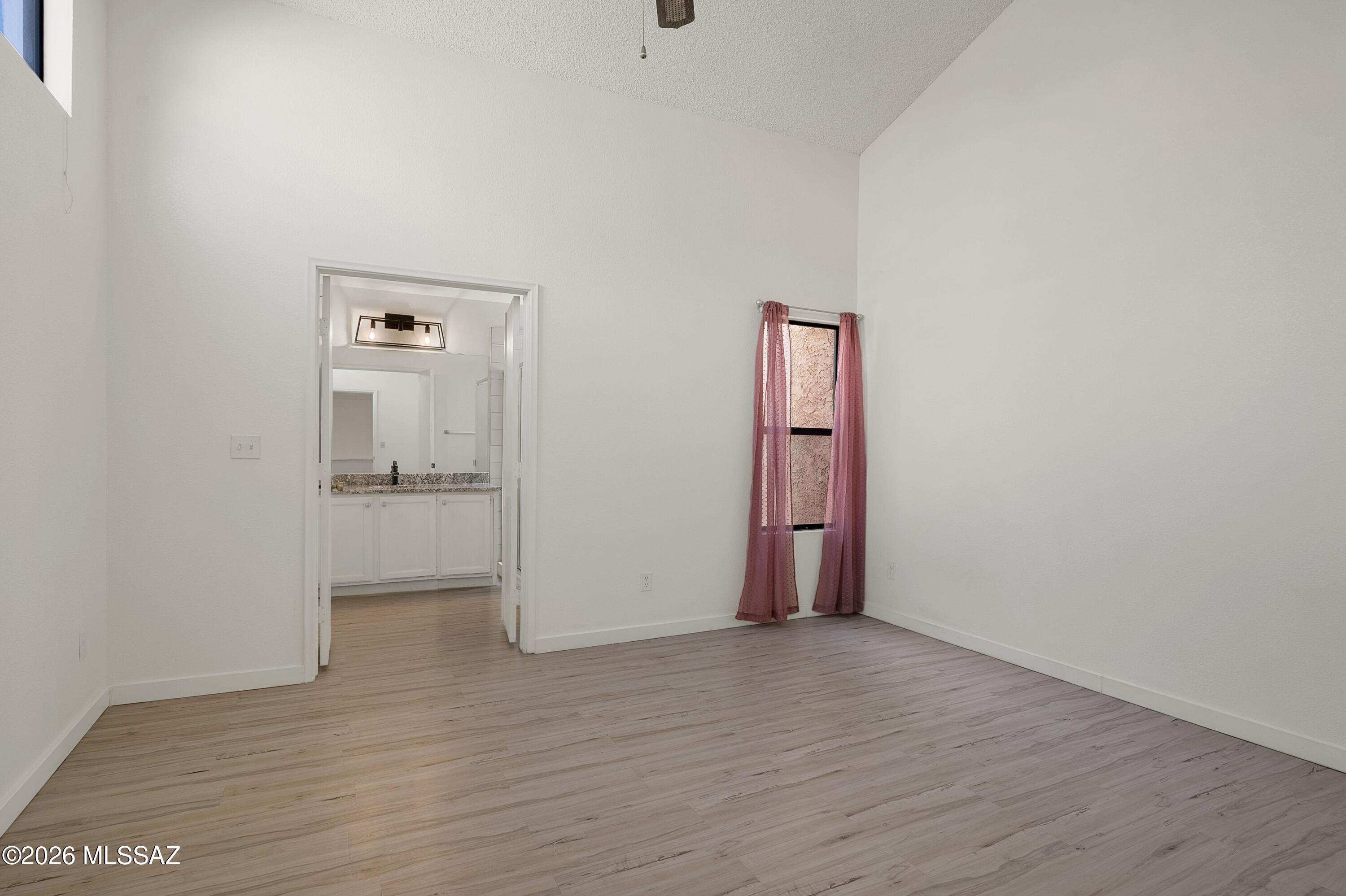 1432 W Calle Gallego