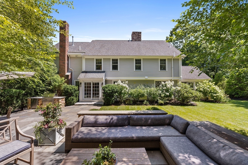64 Yarmouth Rd