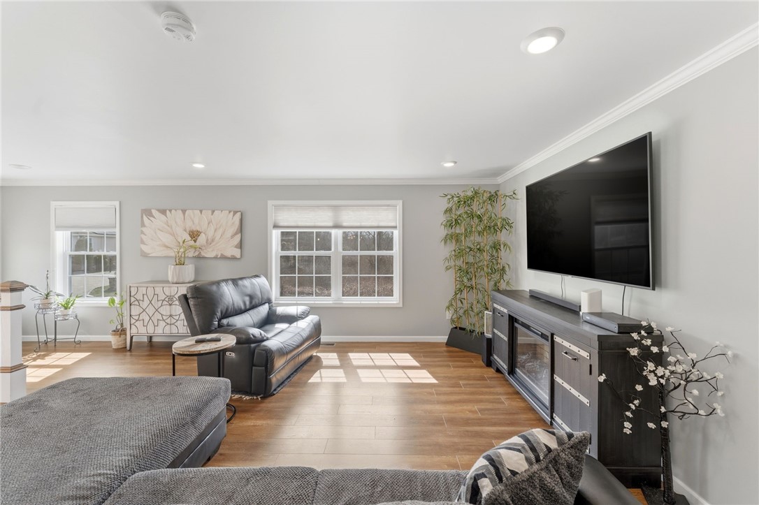 10 Corrine Drive