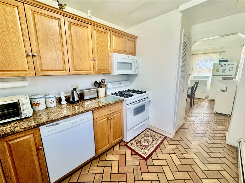 215 Roosevelt Street