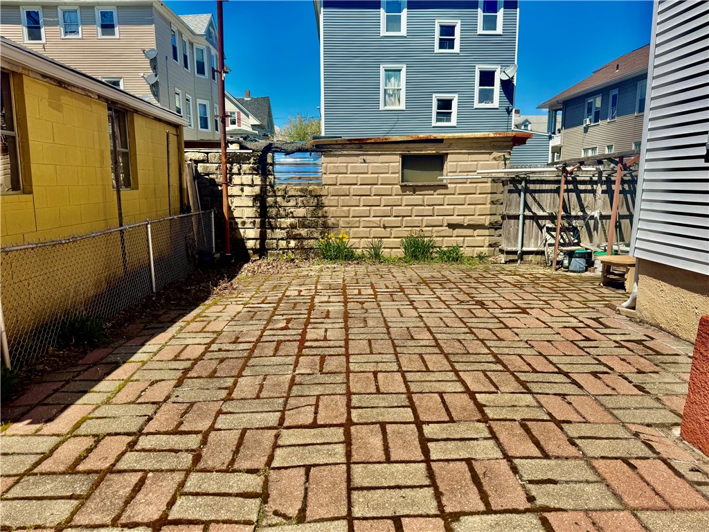 215 Roosevelt Street