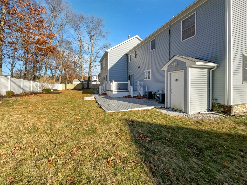 110 Benham St