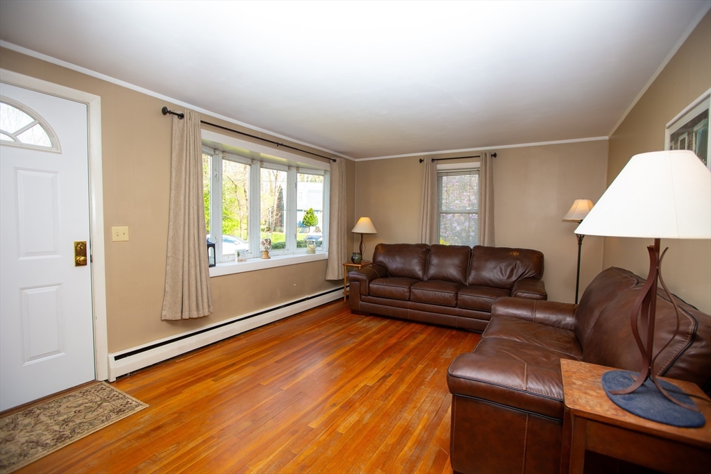 51 Roland Baxter Rd