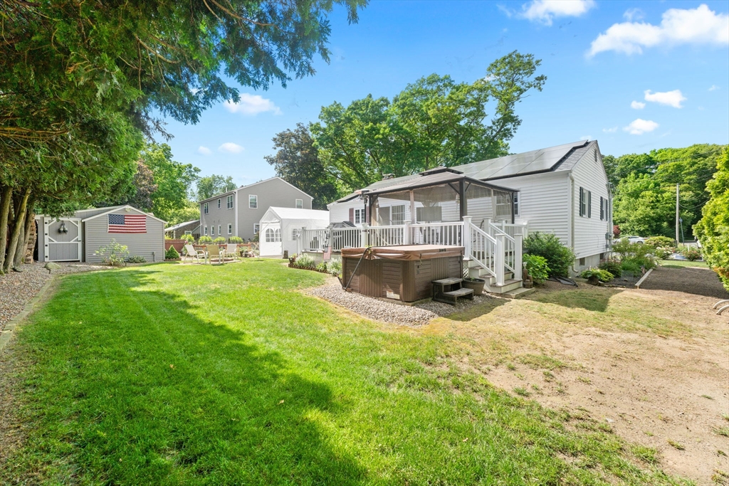 53 Clayton St