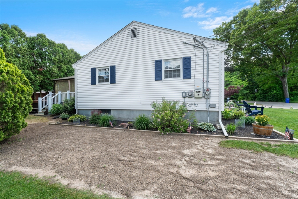 53 Clayton St
