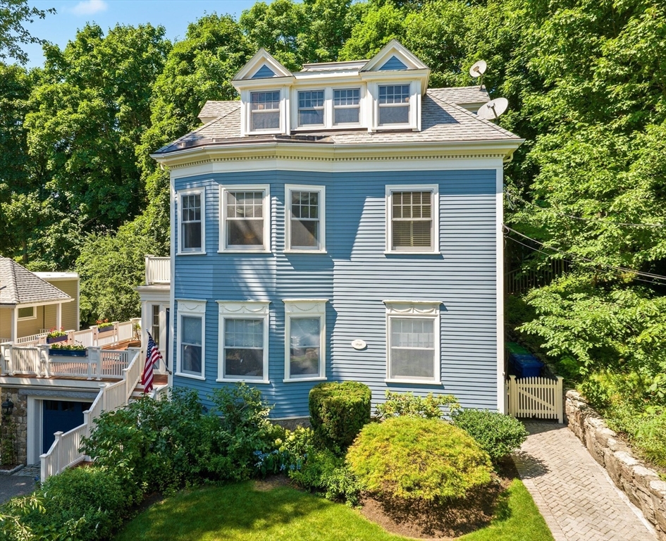 41 Everett Street