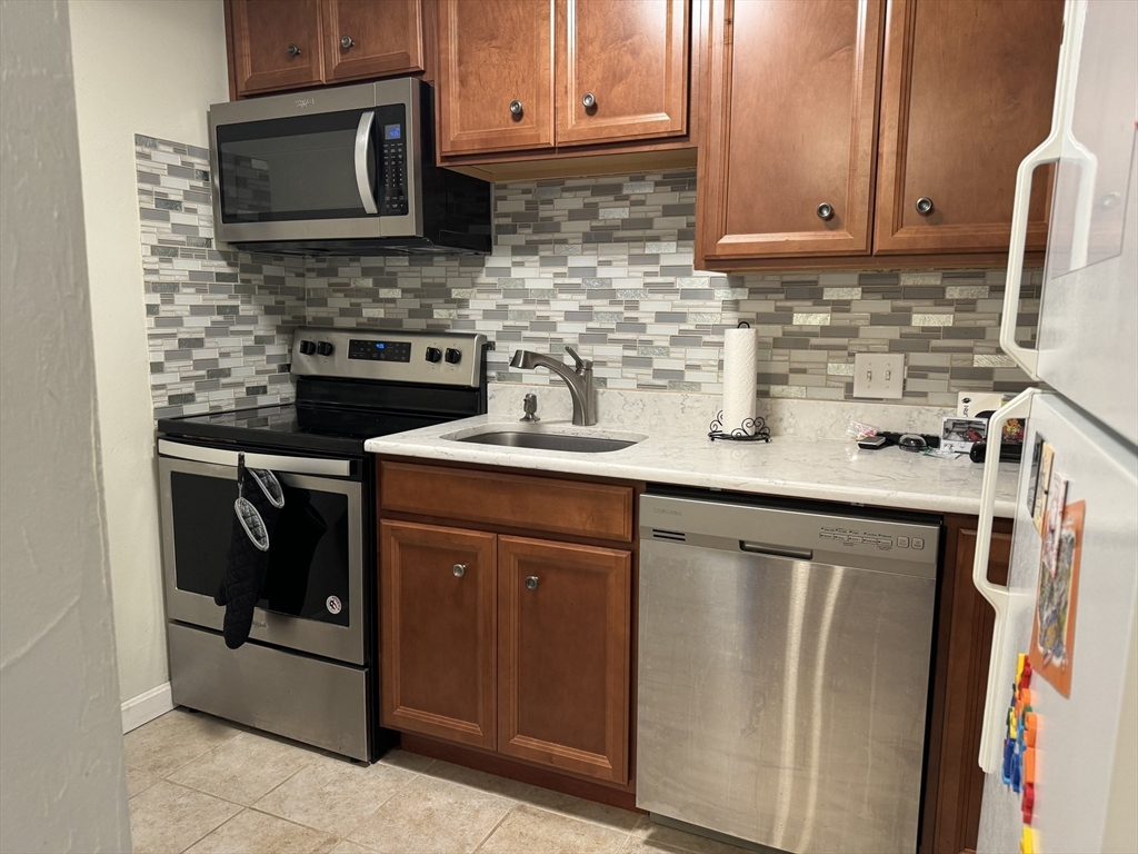 20 Erick Rd # 7