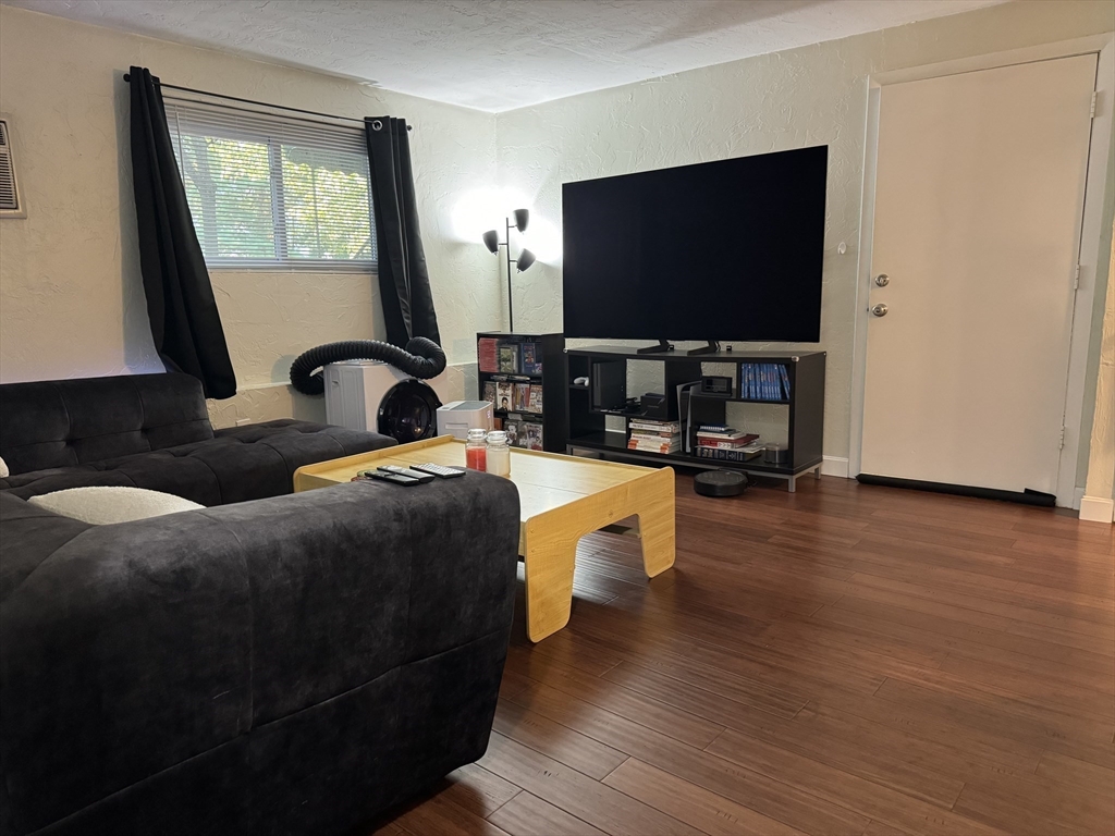 20 Erick Rd # 7