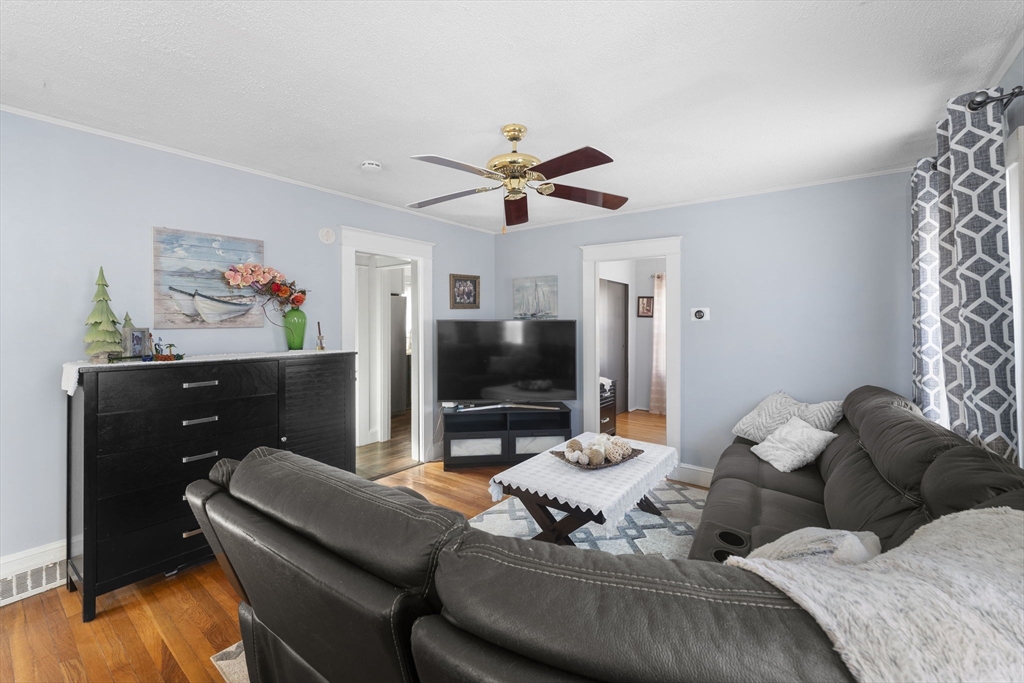 14 Newton Ave