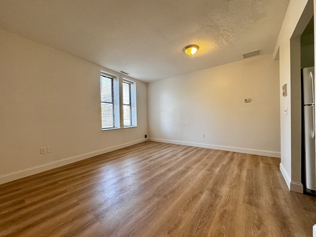 6 S Washington Street # 204