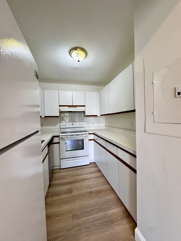 6 S Washington Street # 204
