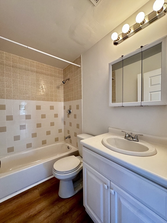 6 S Washington Street # 204