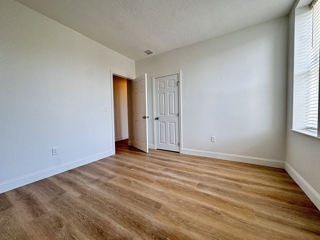 6 S Washington Street # 204