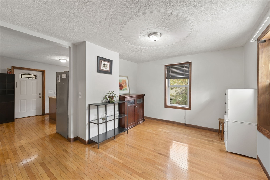 61 Mendon Rd