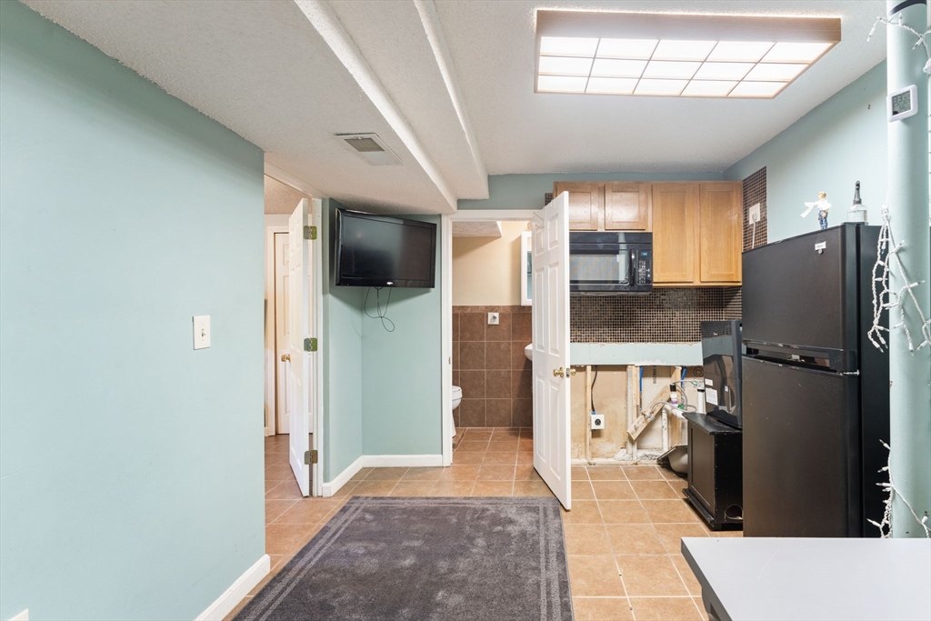 61 Mendon Rd
