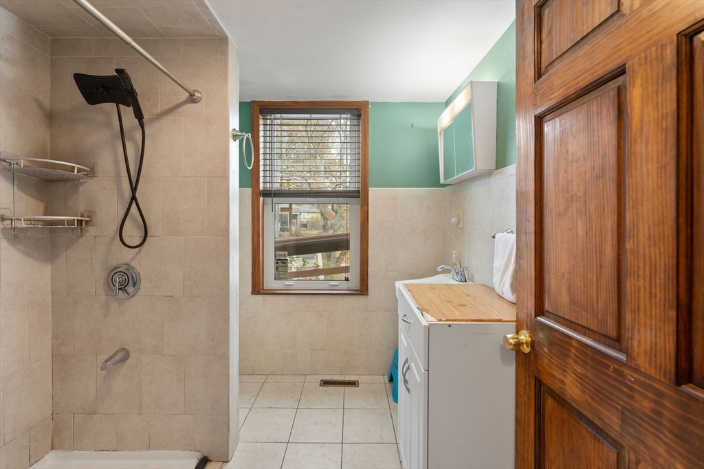 61 Mendon Rd