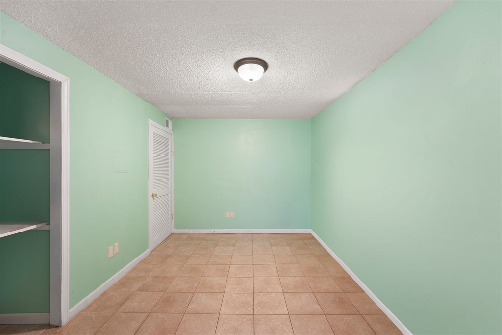 61 Mendon Rd