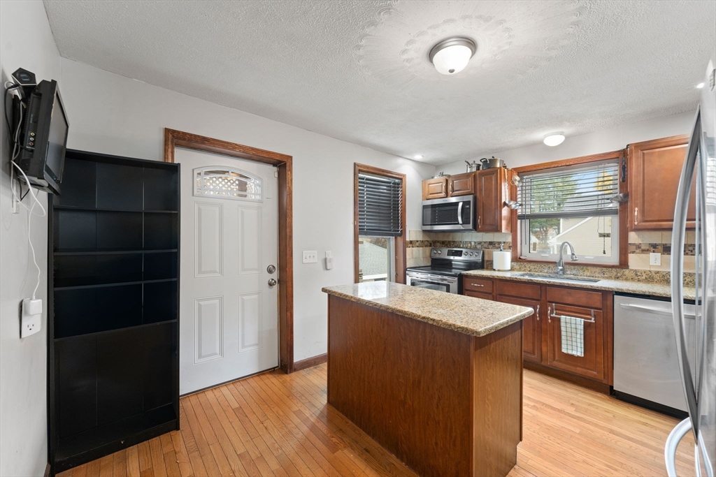 61 Mendon Rd