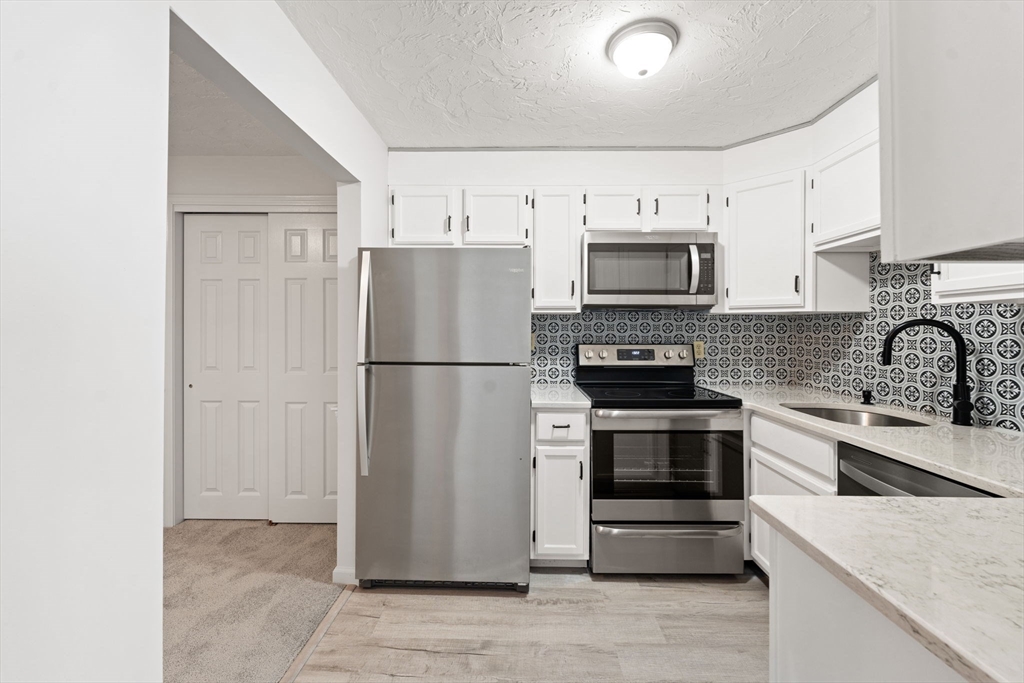 453 Turnpike St # 14