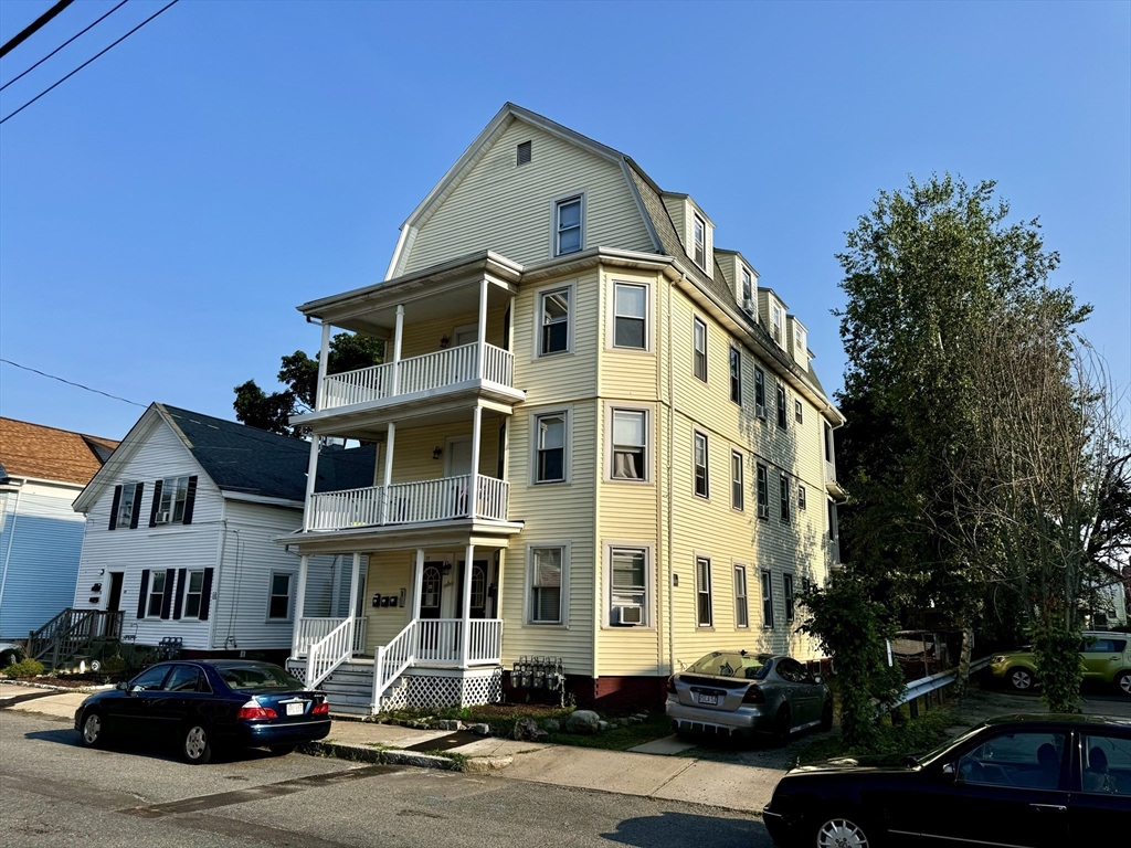 11 Mason Ave # 4
