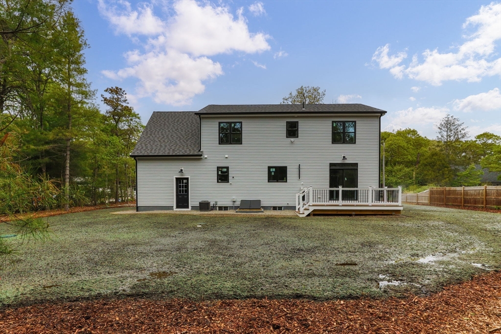 33 Elain Ave
