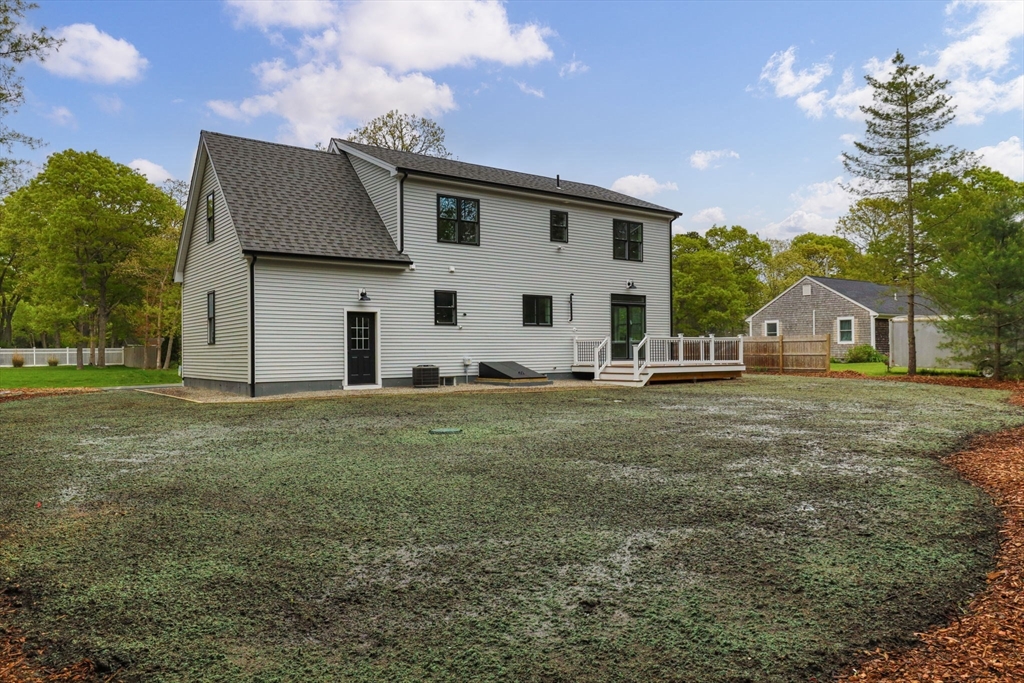 33 Elain Ave