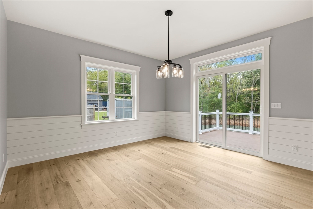 33 Elain Ave