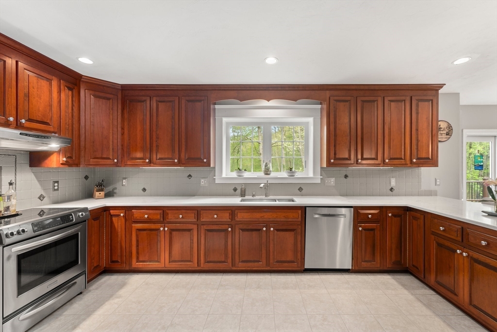 3 Tammer Lane