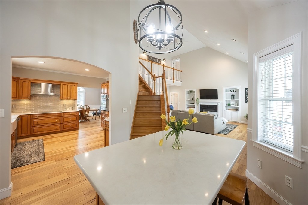 11 Lowe Meadow Ln