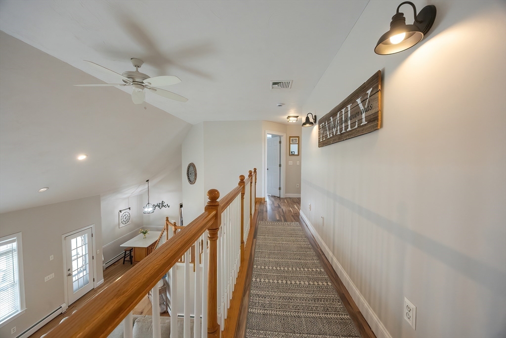 11 Lowe Meadow Ln