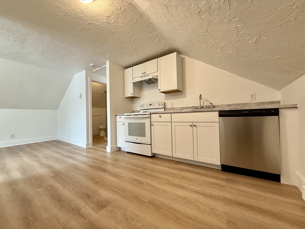 542 Mount Hope Street # 3