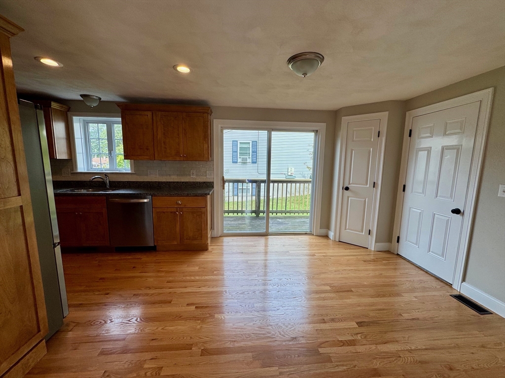 38 Florence Ave # 38