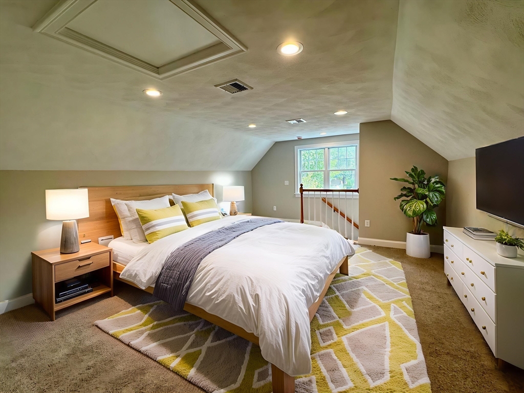 38 Florence Ave # 38