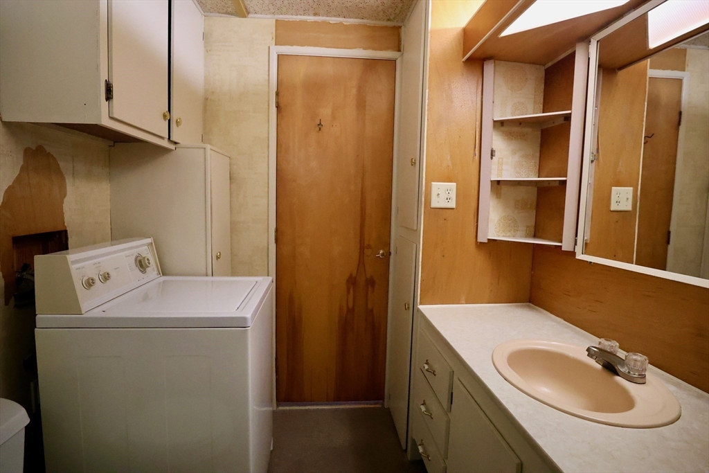 130 E Washington Street # 84