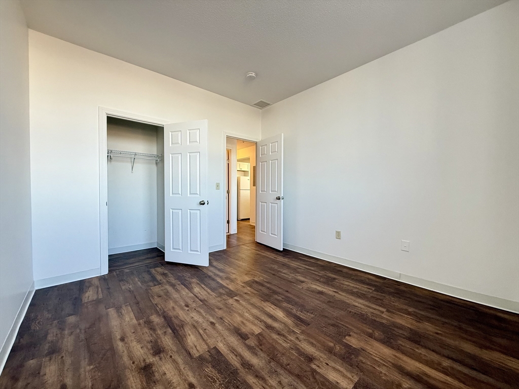 6 S Washington Street # 305
