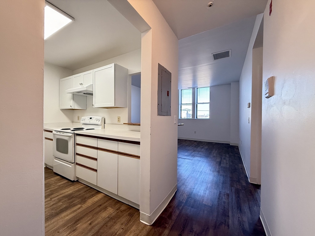 6 S Washington Street # 305