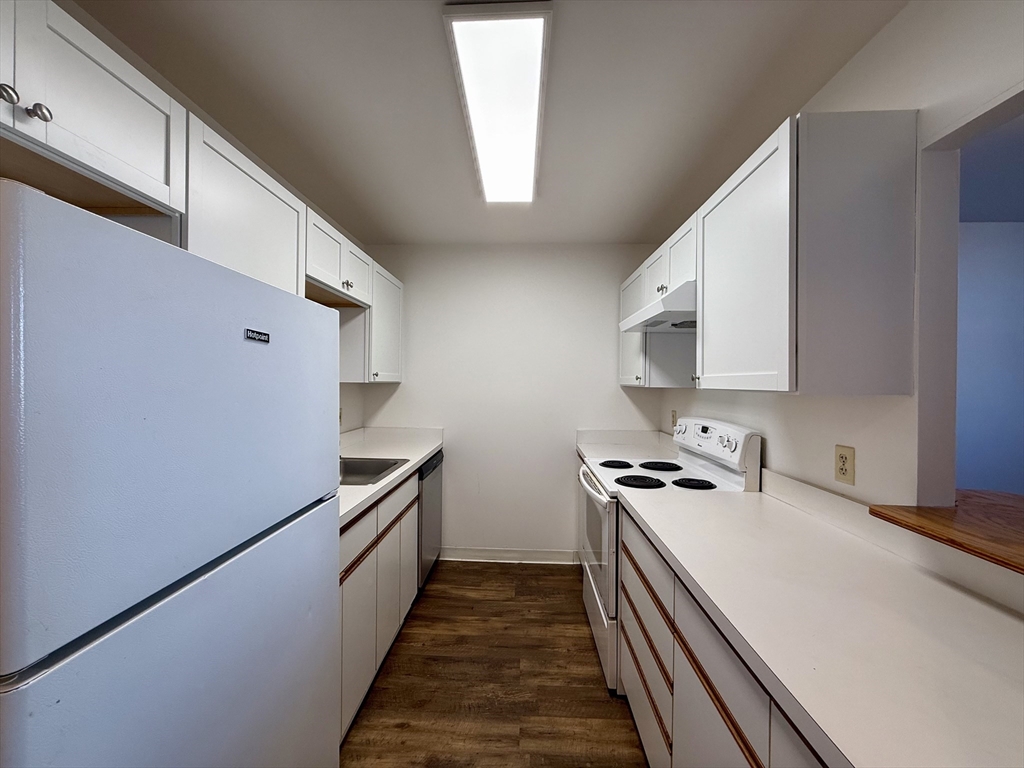 6 S Washington Street # 305
