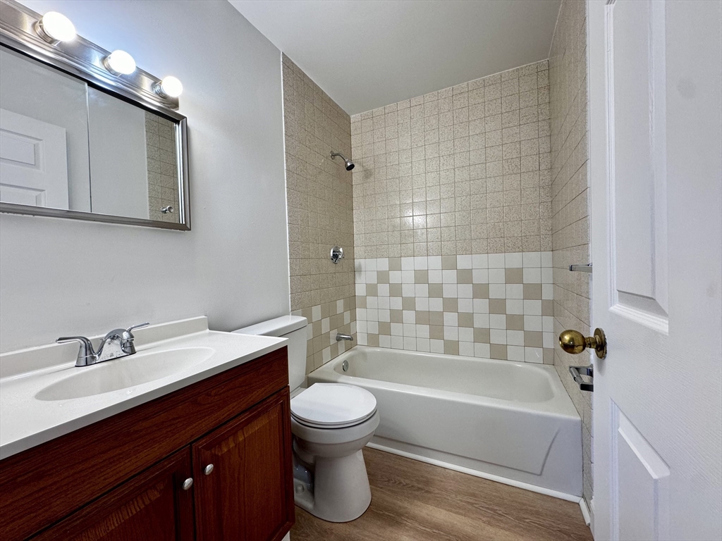 6 S Washington Street # 404